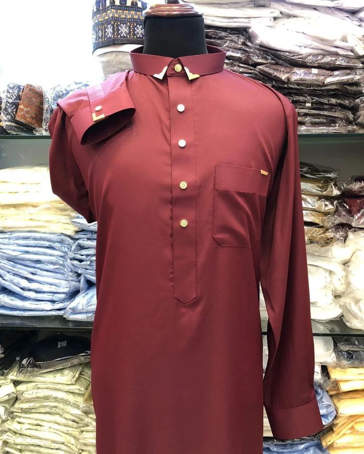 Maroon Gold Button Thobe